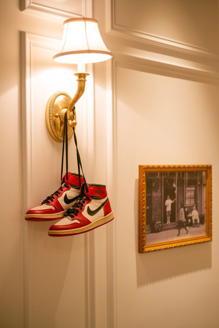 Más Allá del Logo: El Nuevo Lenguaje del Lujo