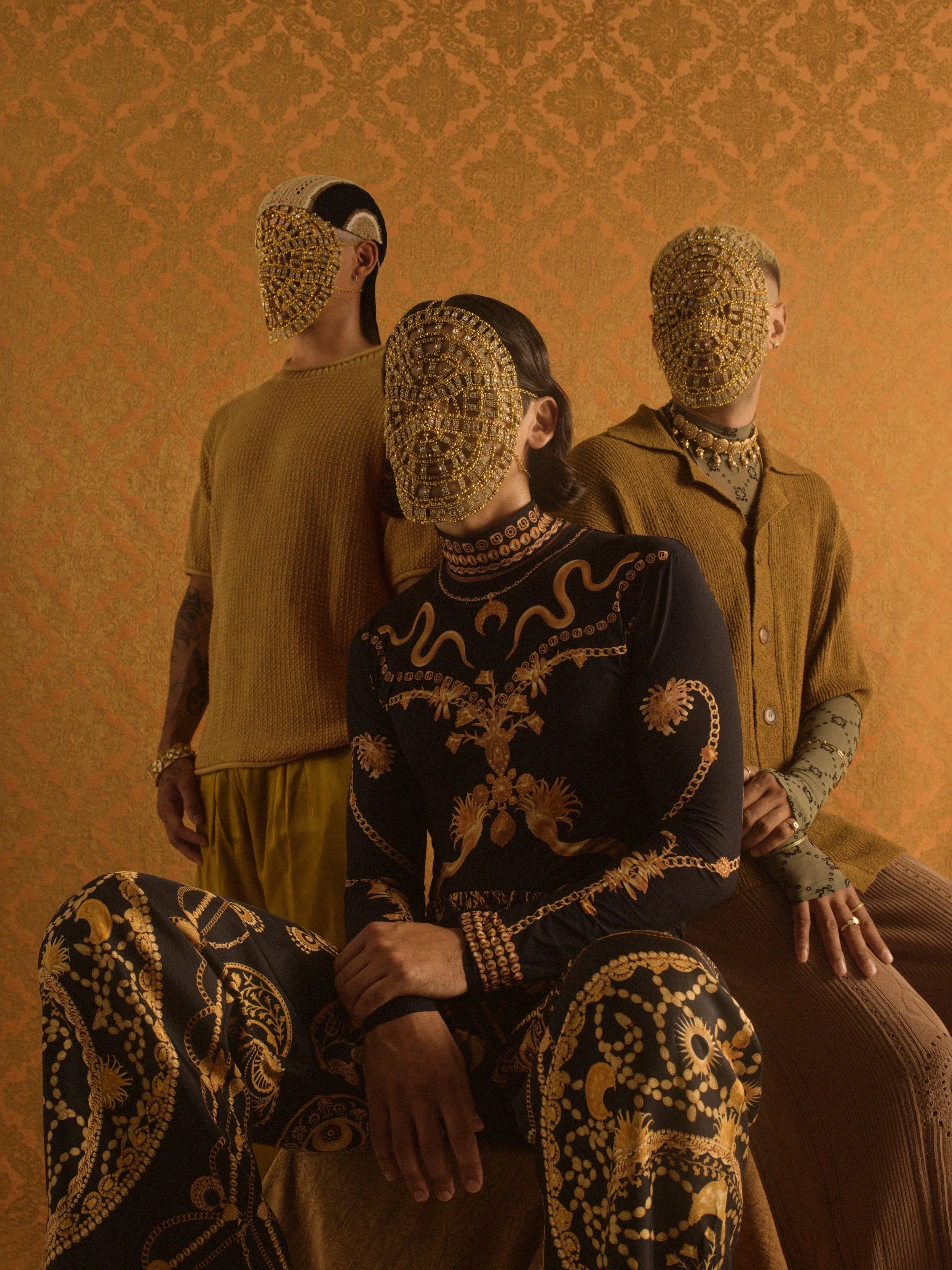 Glass Beams: sin rostro, sin ego, el anonimato como identidad